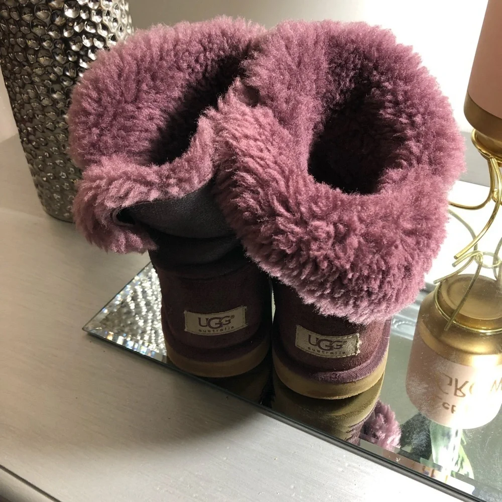 UGG Australia Bailey Button Suede Kids Boots .